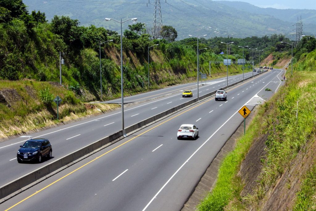 Ubicado en La Guacima de Alajuela, Ciudad Hacienda Los Reyes cuenta con una ubicación estrategica.