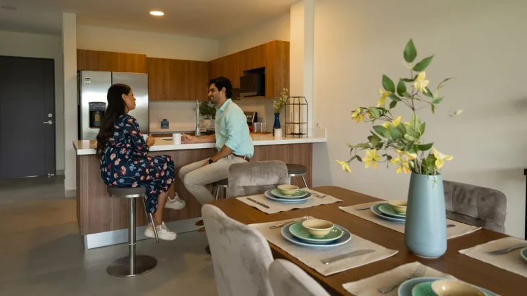 Nuestras casas ubicadas en Ciudad-Hacienda Los Reyes, ofrecen un área de cocina integrada a la zona de comedor.